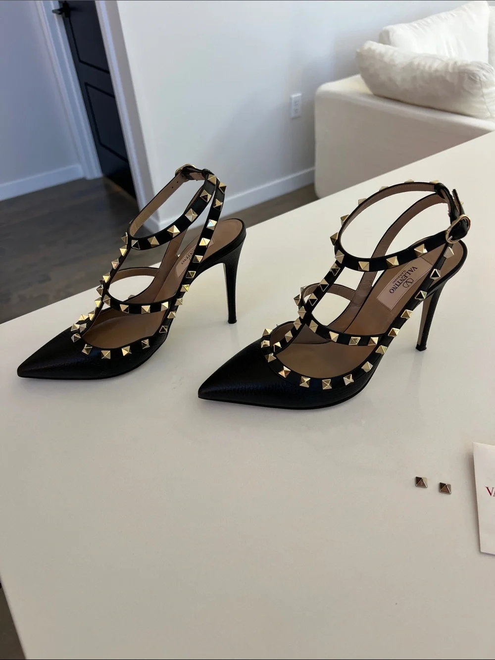 Valentino Garavani worn once
